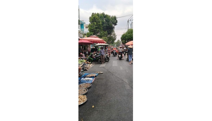 BÁN NHÀ NGAY CHỢ PHẠM THẾ HIỂN QUẬN 8, 7x18M, NHỈNH 11 TỶ, LH: 0938827657 Ms. Tuyền